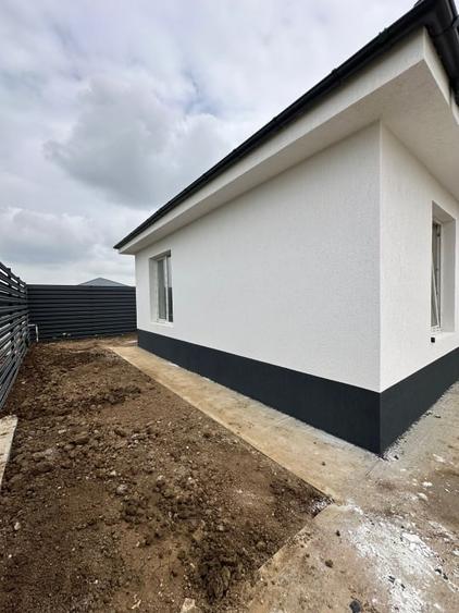 Casă individuală cu 3 camere cu Canalizare în Vârteju