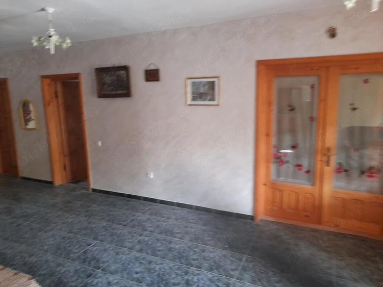 Casă cu 6 camere cu Teren 2600 Mp în Vedea