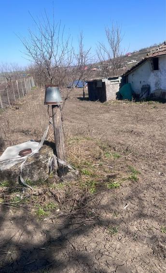 Casă cu 3 camere în Crețești