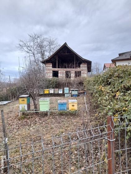 Casă cu 5 camere în Corbșori