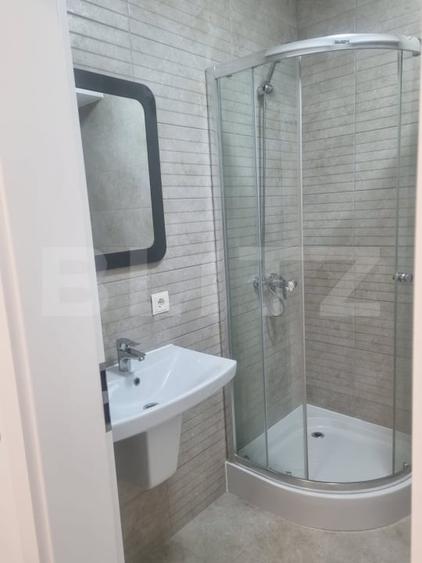 Apartament cu 3 camere decomandat în Independenței