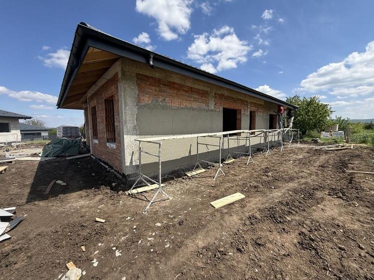Casă cu 4 camere în Horpaz