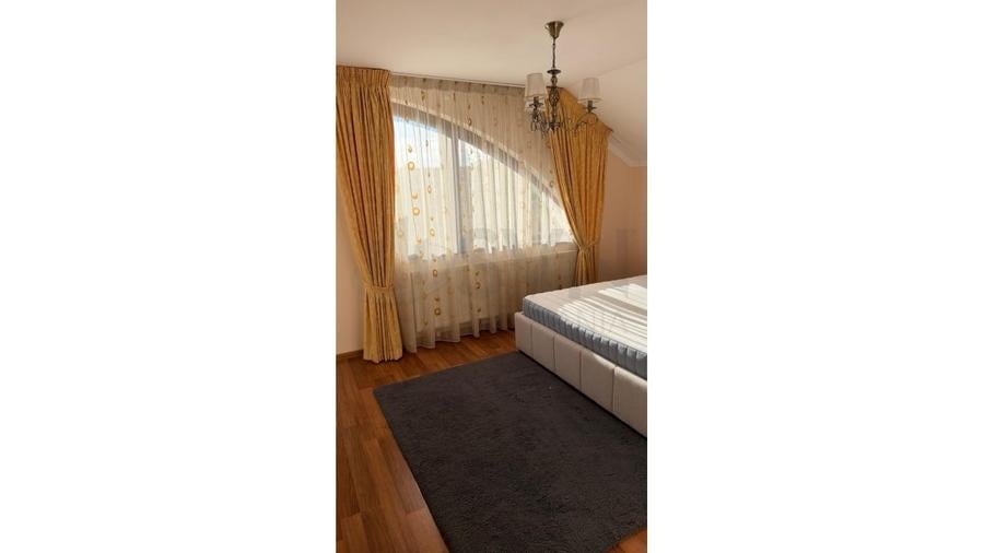 Casă individuală cu 3 camere cu Garaj în Băneasa