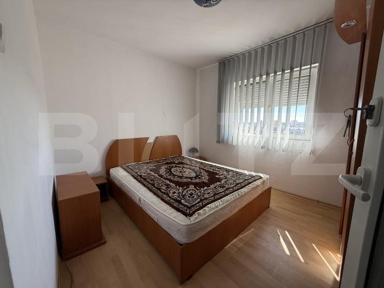 Apartament 3 camere, 55 mp, zona Micro 4 - 1