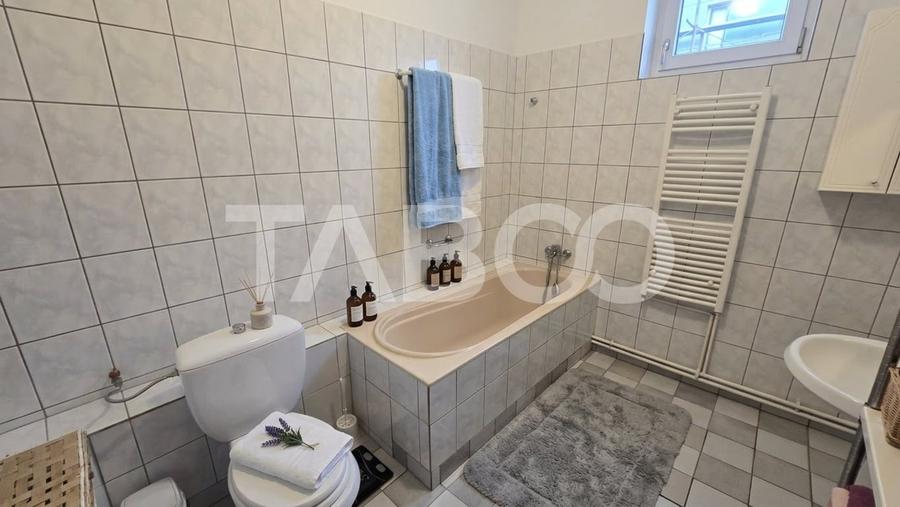 Apartament cu 3 camere decomandat, mobilat în Lazaret