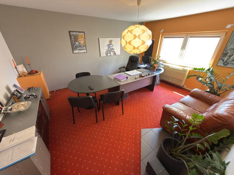 Apartament cu 3 camere decomandat în Nerva Traian