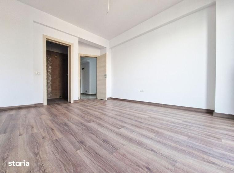 Apartament cu 3 camere decomandat în Sud