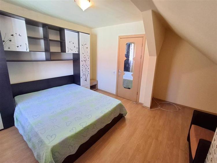 Apartament cu 3 camere semidecomandat în Vasile Aaron