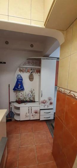 Inchiriez apartament 2 camere - 2