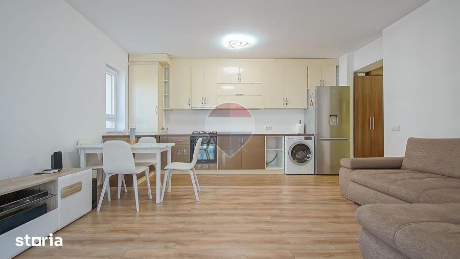 Apartament cu 3 camere în Tractorul