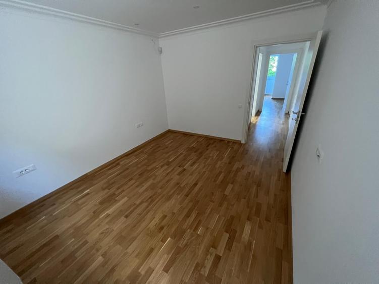 Apartament cu 3 camere în Primăverii