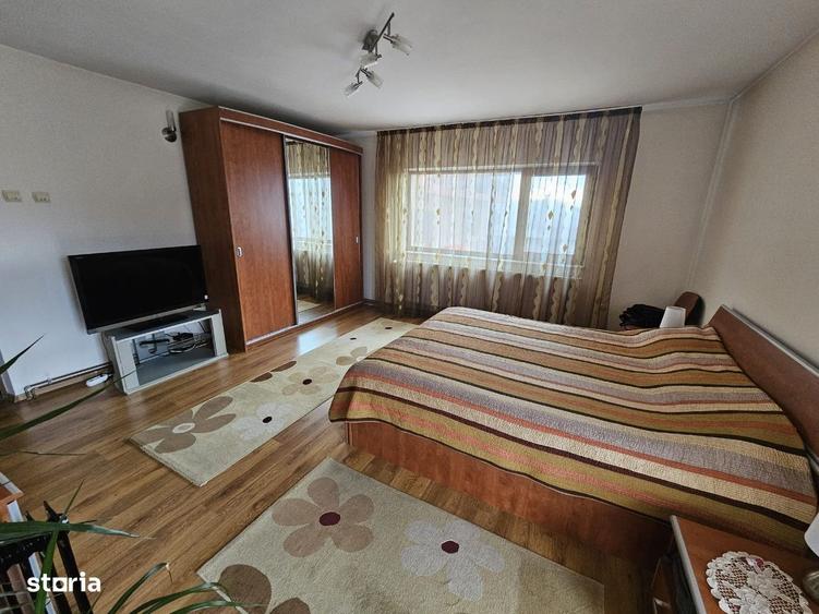 Casă cu 4 camere cu Teren 650 Mp în Curtea de Argeș