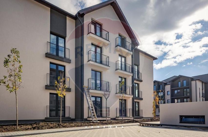 Apartament cu 2 camere decomandat în Tractorul — fotografia 1