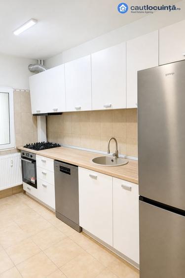 Apartament cu 3 camere în Tei