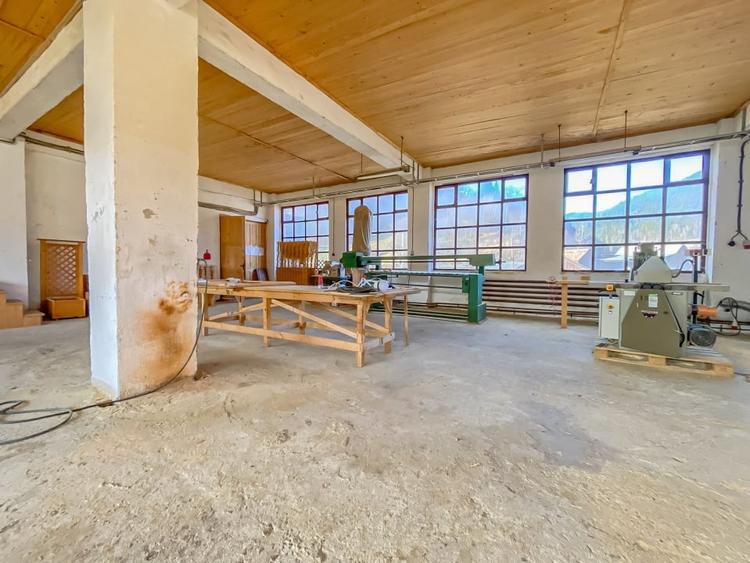 Spațiu industrial, de 1,473 mp, în Tulgheș