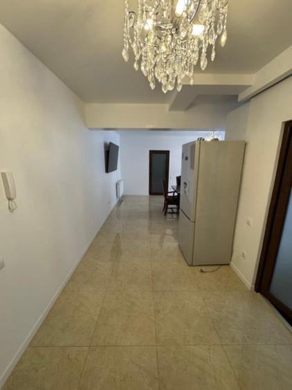 Apartament cu 4 camere decomandat în Florești — fotografia 1