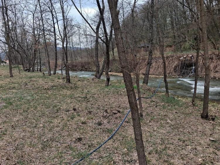 Teren de 5500 mp, în Făurești