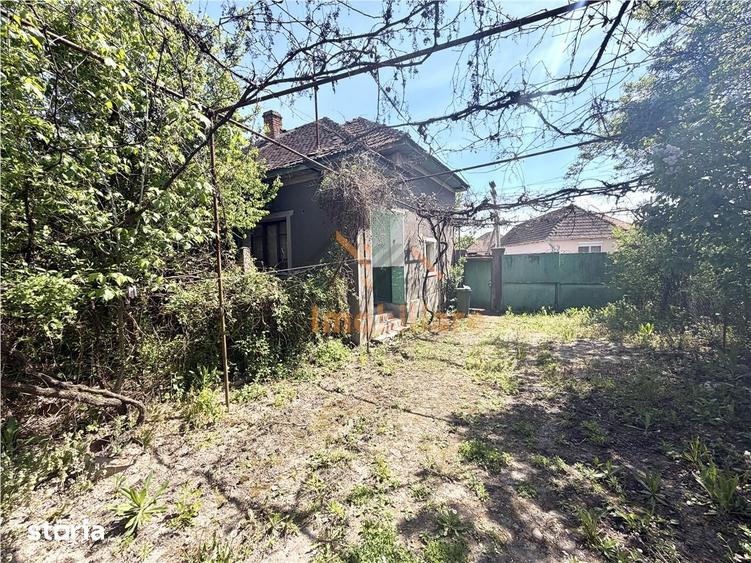Casă cu 5 camere cu Teren 1788 Mp în Căpâlna