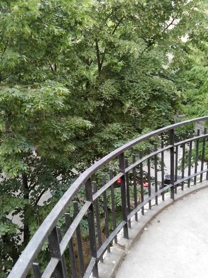 Apartament cu 2 camere decomandat în Crângași