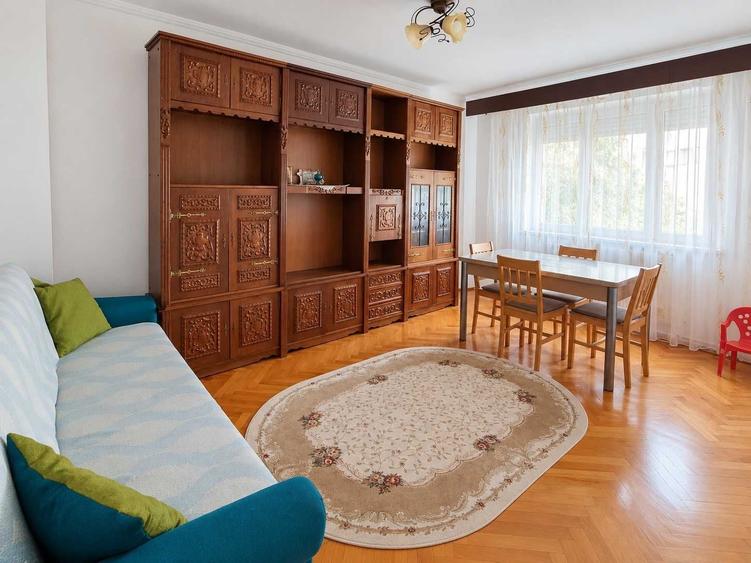 Apartament cu 3 camere decomandat în Central