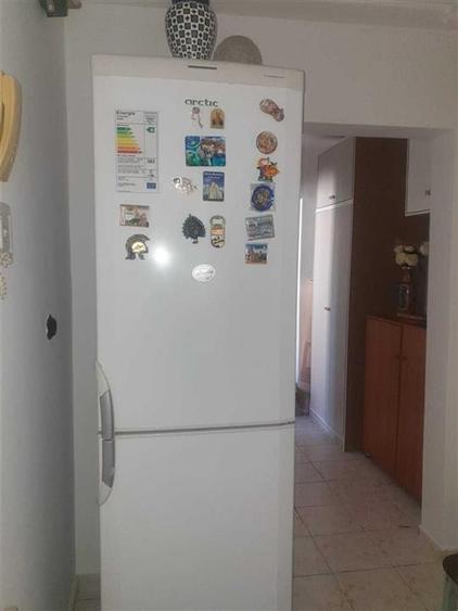 Apartament cu 3 camere decomandat, mobilat în Galata