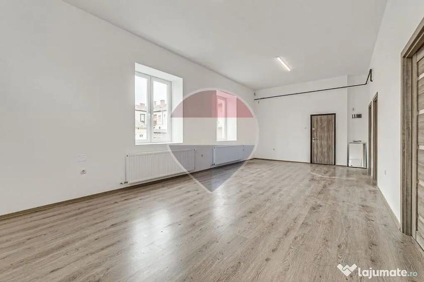 Spațiu comercial, de 50 mp, în Central