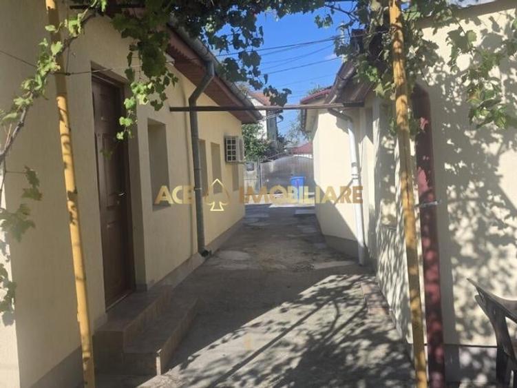 Casă individuală cu 4 camere cu Canalizare în Colentina