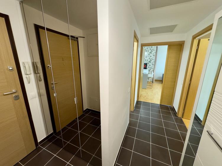 Apartament cu 2 camere decomandat în Splaiul Unirii