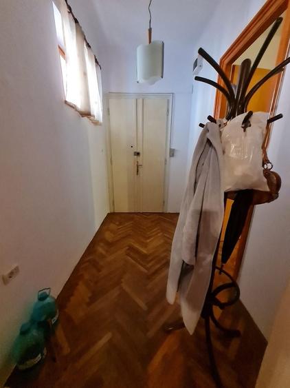 Apartament cu 2 camere semidecomandat, mobilat în Ultracentral