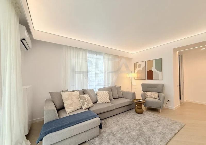 Apartament cu 3 camere decomandat, mobilat în Pipera