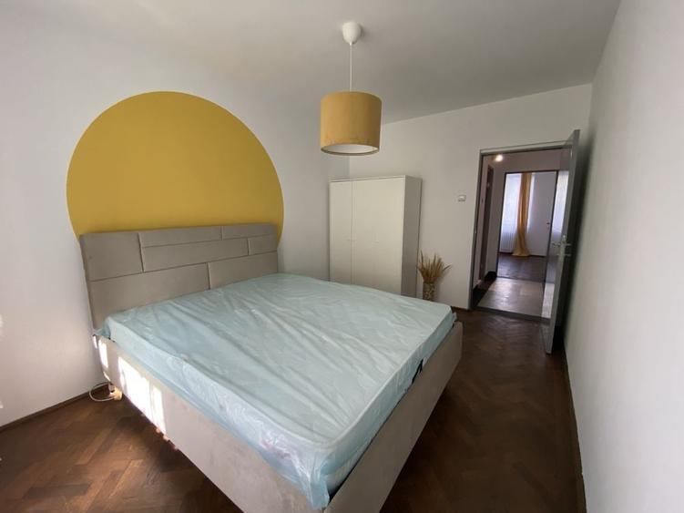 Apartament cu 3 camere nedecomandat în Ștefan cel Mare