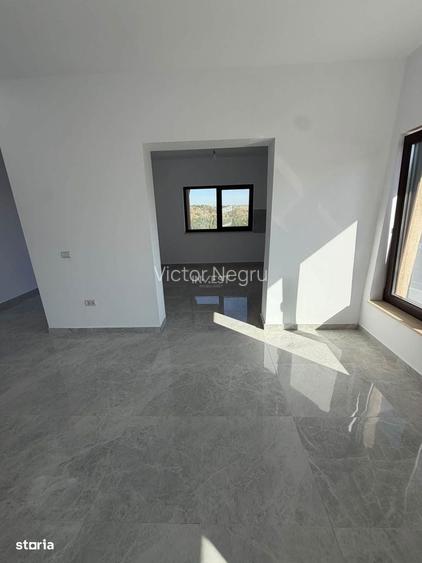 Casa pe un nivel, 3 dormitoare, placa de beton, teren 430 mp Valea