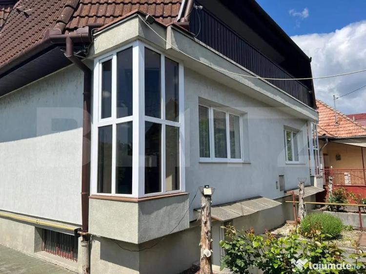 Casă cu 8 camere cu Teren 688 Mp în Libertății