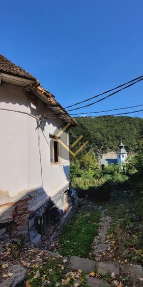 Teren Construcții intravilan de 2000 mp, în Central