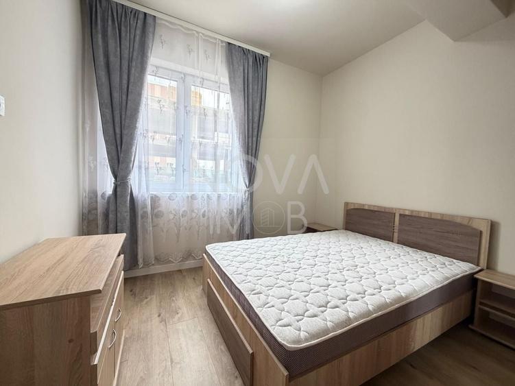 Apartament cu 3 camere semidecomandat, mobilat în Turnișor