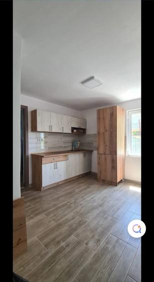 Casă individuală cu 3 camere cu Teren 100 Mp în Piața Centrală