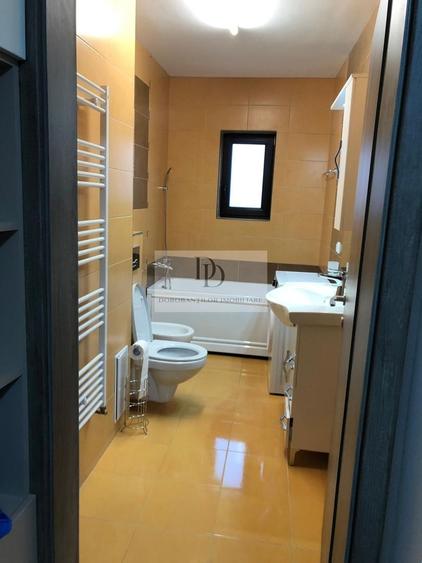 Apartament cu 3 camere semidecomandat, mobilat în Bună Ziua