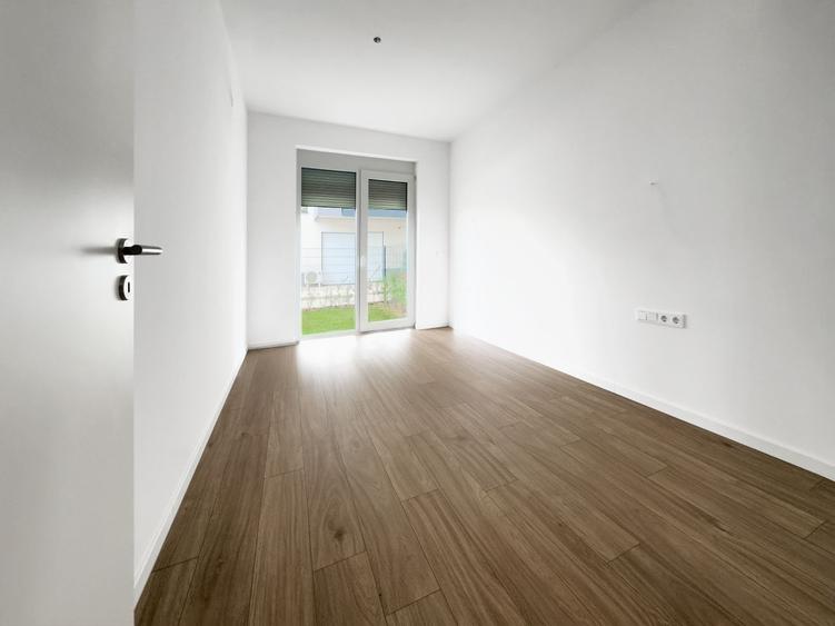 Apartament cu 2 camere decomandat în Tei