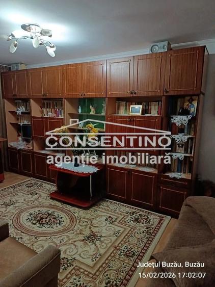 Apartament cu 3 camere în Unirii Sud
