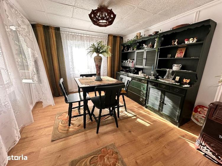 Casă cu 3 camere în Colțu de Jos