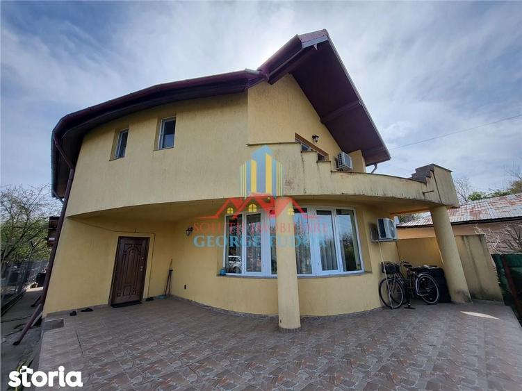 Casă cu 5 camere cu Teren 1387 Mp în Central