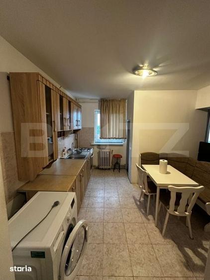 Apartament cu 4 camere decomandat în Micro 15