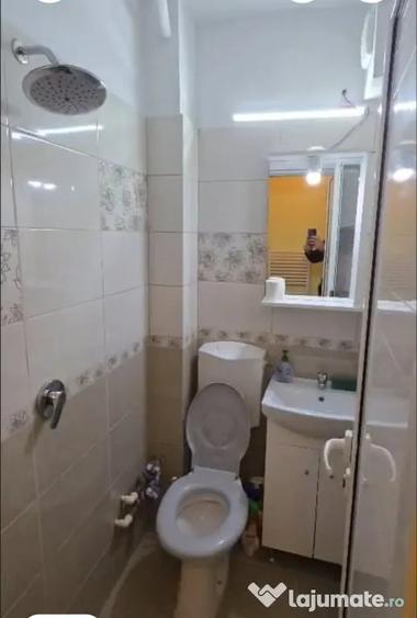Garsonieră semidecomandată în Căzănești (Râmnicu Vâlcea)