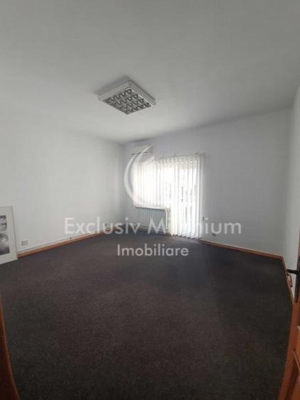 Casă individuală cu 7 camere cu Canalizare în Cotroceni