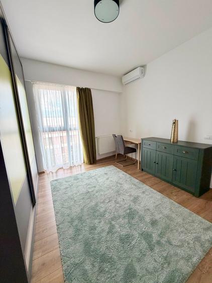 Apartament cu 4 camere în Unirii