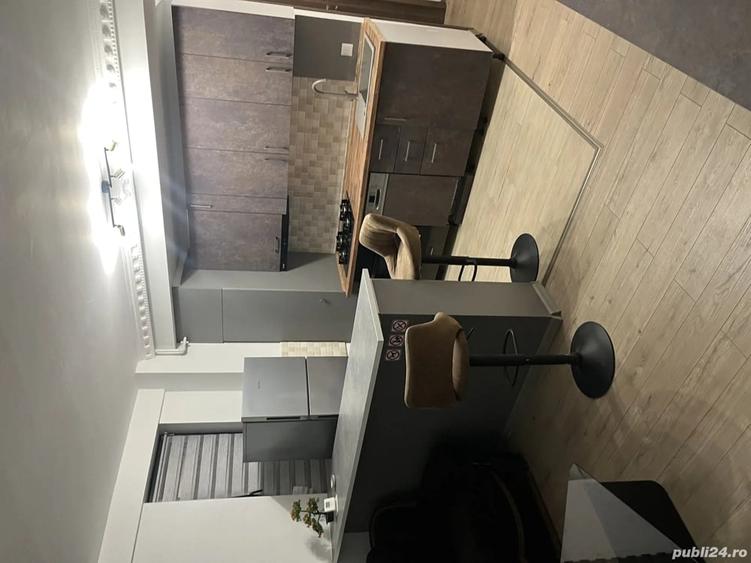 Apartament cu 3 camere decomandat în Republicii