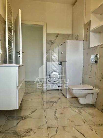 Apartament cu 2 camere decomandat în Polivalentă