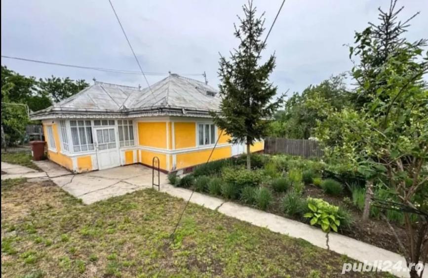 Casă cu 5 camere cu Teren 3250 Mp în Băiceni (Cucuteni)