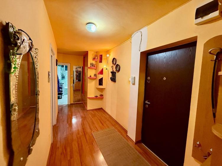 Apartament cu 2 camere decomandat în Mărăști