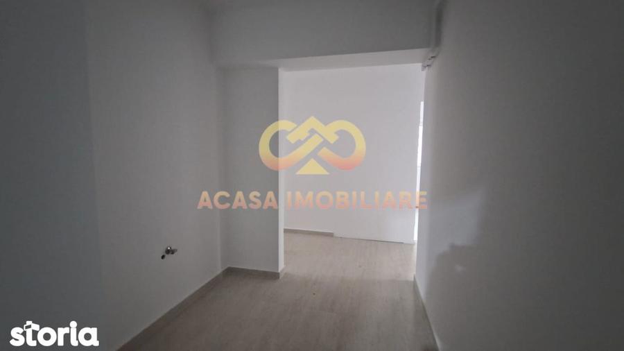 Apartament cu 3 camere decomandat în Galata